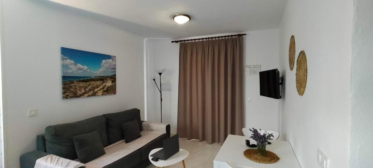 Apartaments California Cala'N Blanes  Buitenkant foto