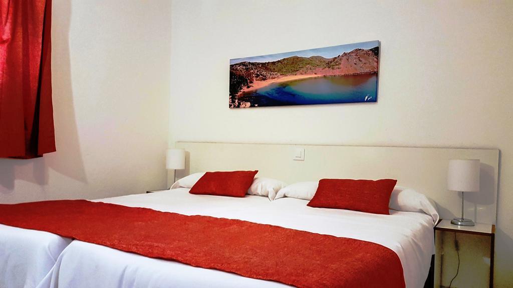 Apartaments California Cala'N Blanes  Buitenkant foto