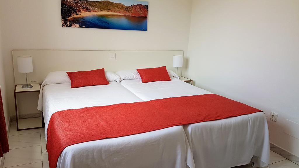 Apartaments California Cala'N Blanes  Buitenkant foto